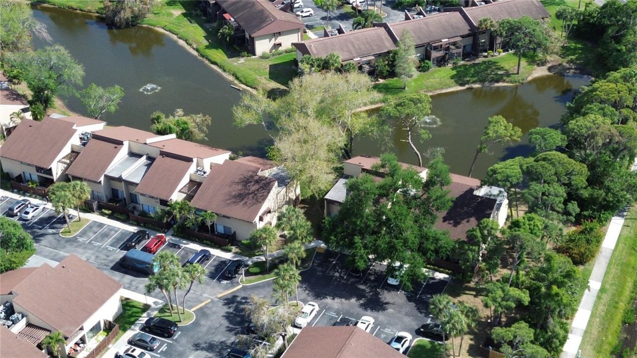 870 Village Lake Terrace N, Unit 101, Saint Petersburg, FL 33716 Photo