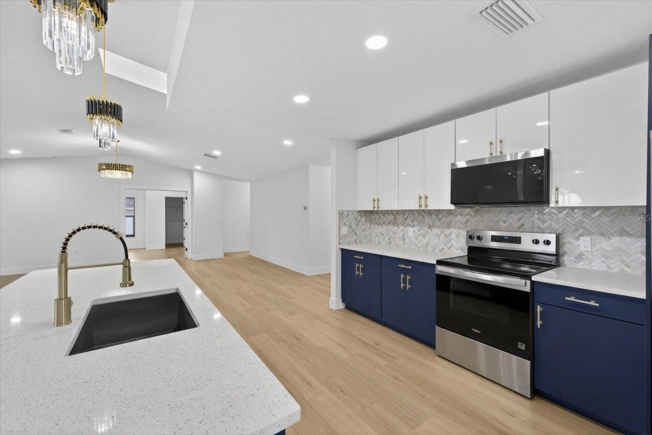 8169 Berkeley Manor Boulevard, Spring Hill, FL 34606 Photo