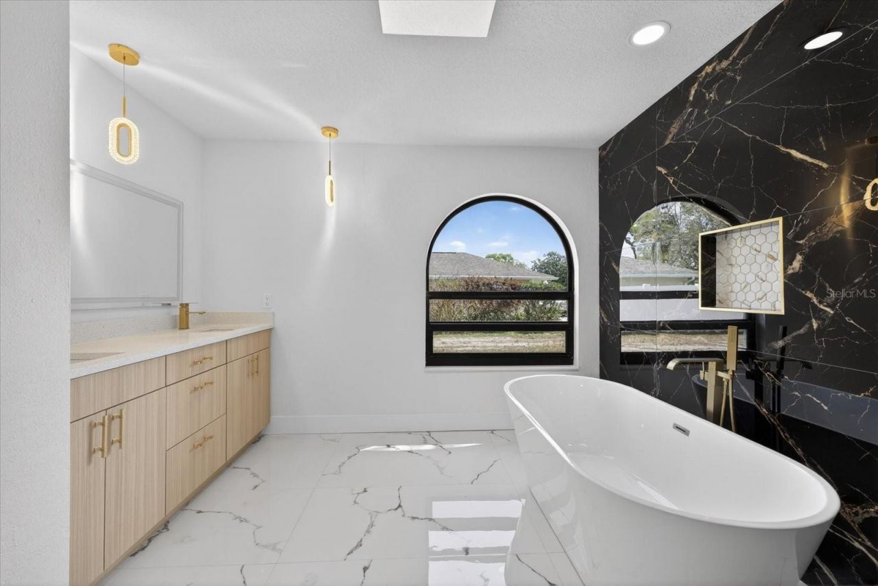 8169 Berkeley Manor Boulevard, Spring Hill, FL 34606 Photo