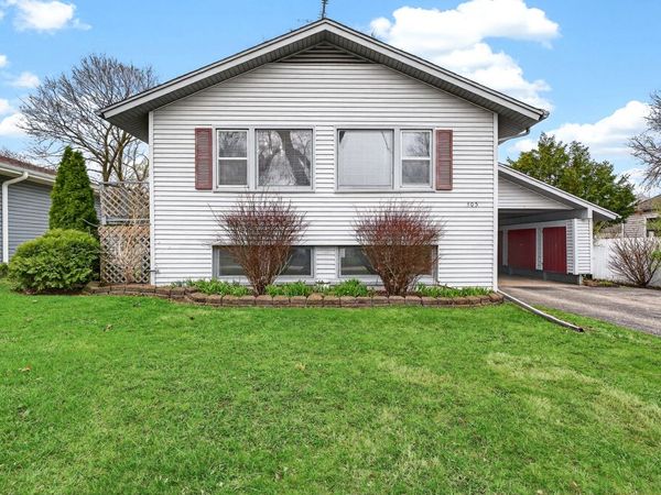 305 S 13th Street , St. Charles, IL 60174