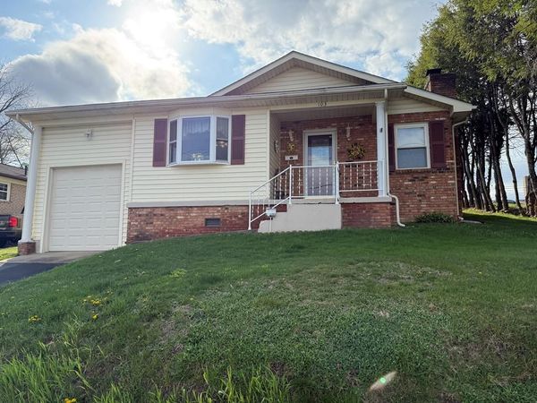 103 Riley St, BECKLEY, WV 25801