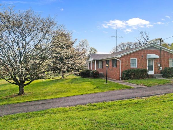 7300 Ball Camp Pike , Knoxville, TN 37931