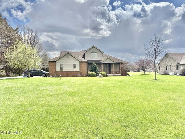19079 W Orchard Drive, Elmore, OH 43416