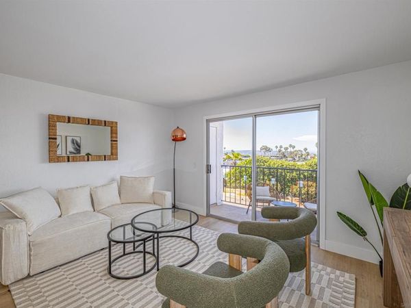 3020 Cowley Way, Unit 208, San Diego, CA 92117