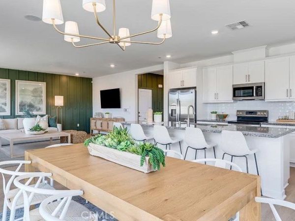 27152 Lullaby Lane, Menifee, CA 92586