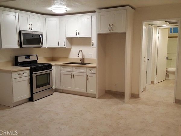 10037 Samoa Avenue, Unit 6, Tujunga, CA 91042