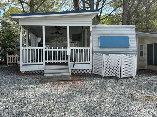 109 Pine Street , New London, NC 28127