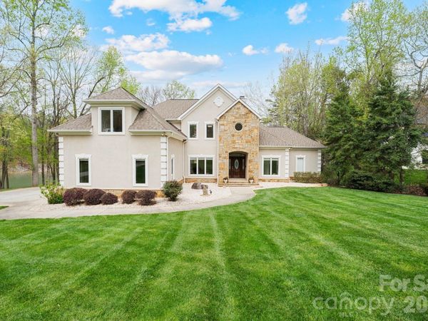 141 Grand Bay Drive , Mooresville, NC 28117