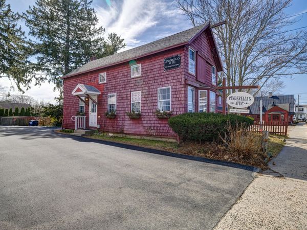1058 Boston Post , Guilford, CT 06437