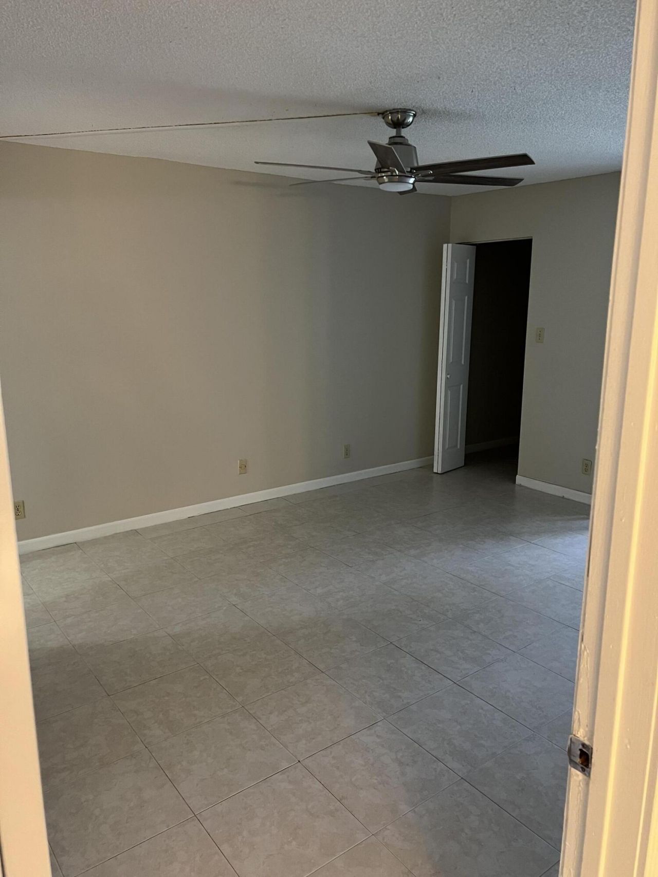 3341 NW 47th Terrace, Unit 301, Lauderdale Lakes, FL 33319 Photo