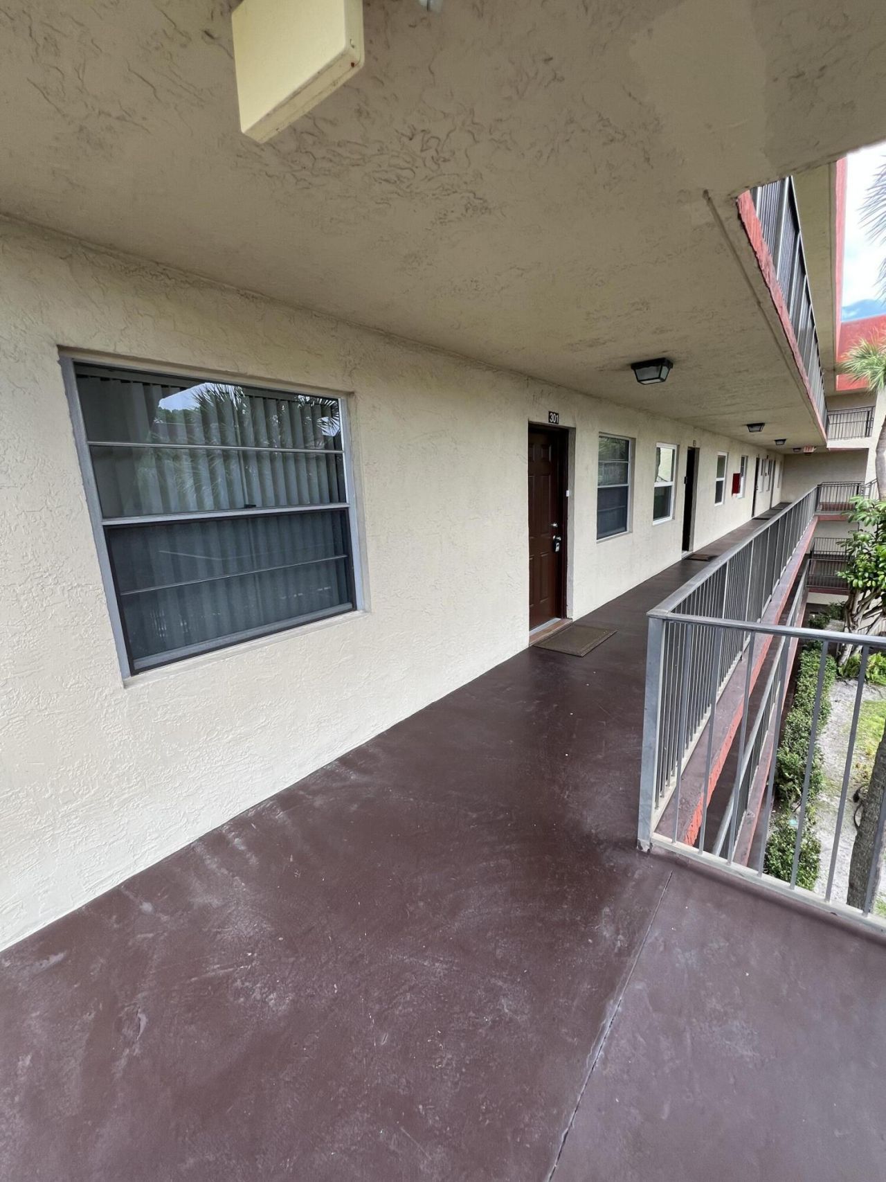 3341 NW 47th Terrace, Unit 301, Lauderdale Lakes, FL 33319 Photo