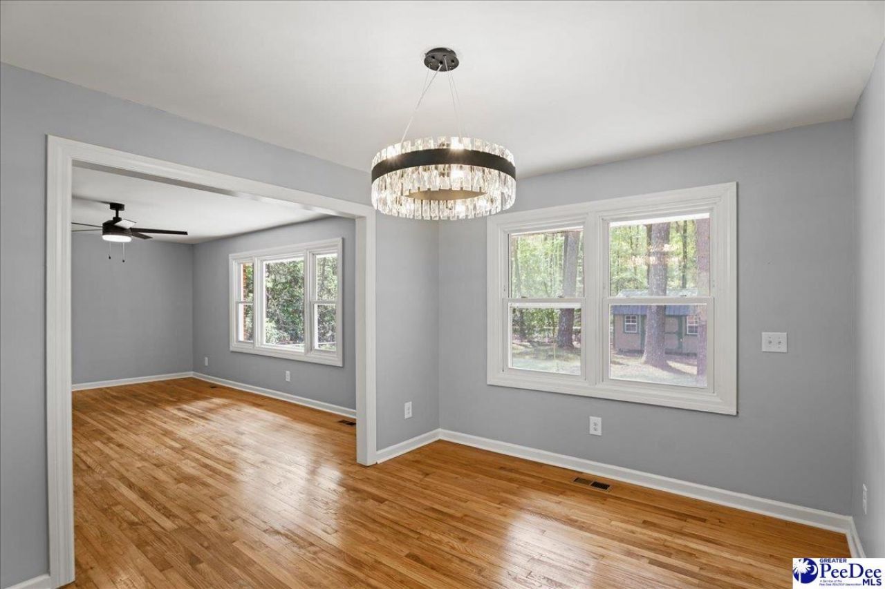 53 Kings Rd Photo 13