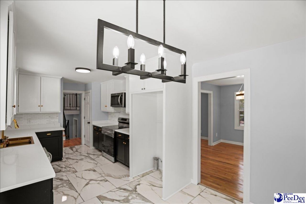 53 Kings Rd Photo 16