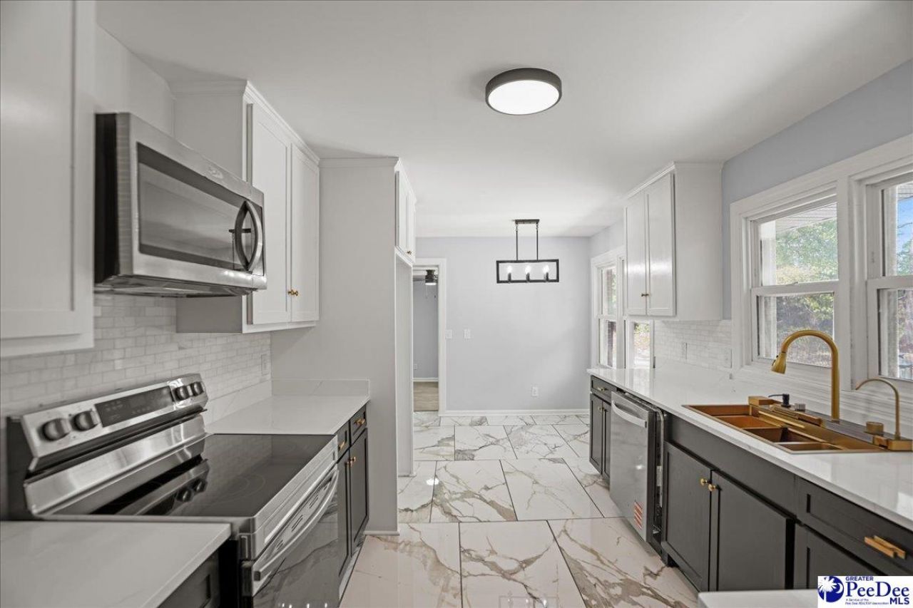 53 Kings Rd Photo 20