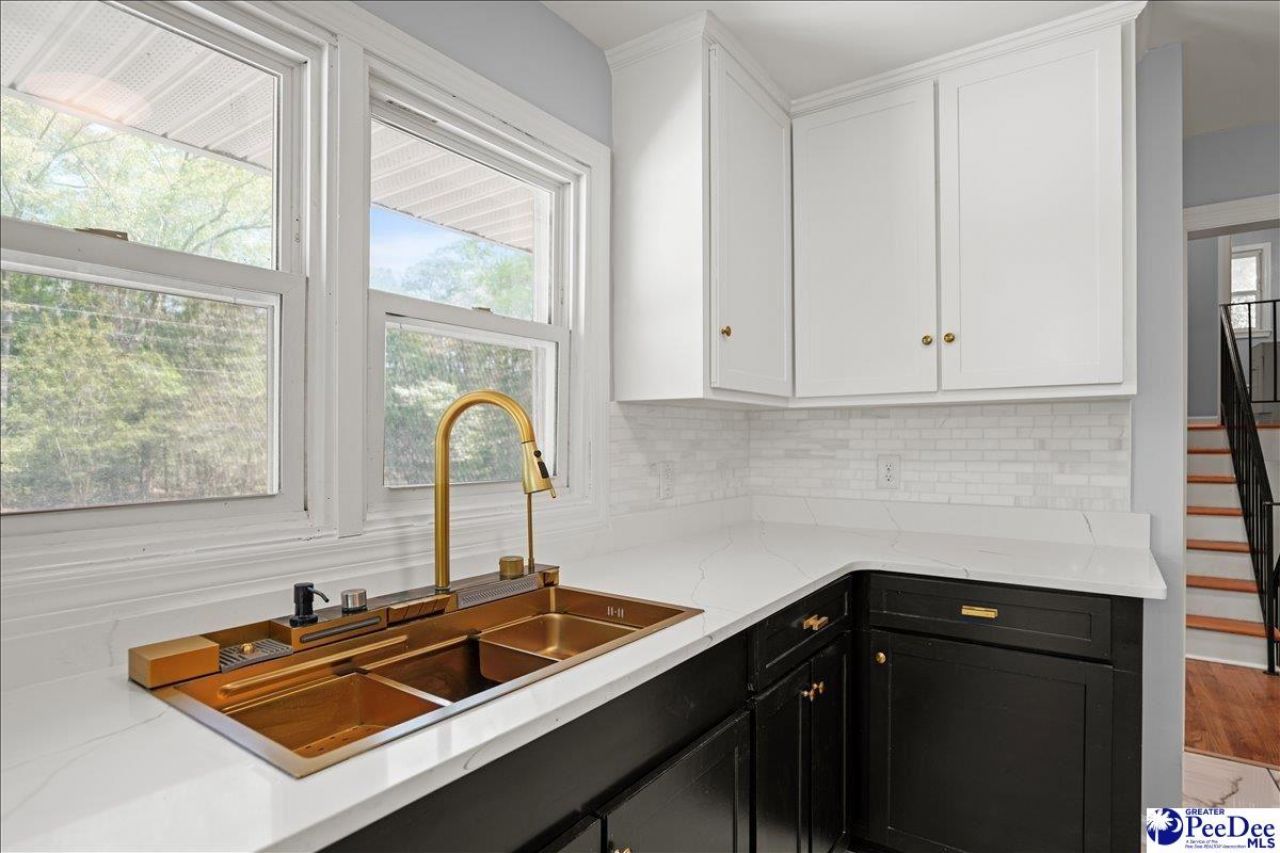 53 Kings Rd Photo 21