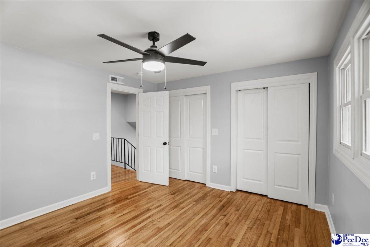 53 Kings Rd Photo 24