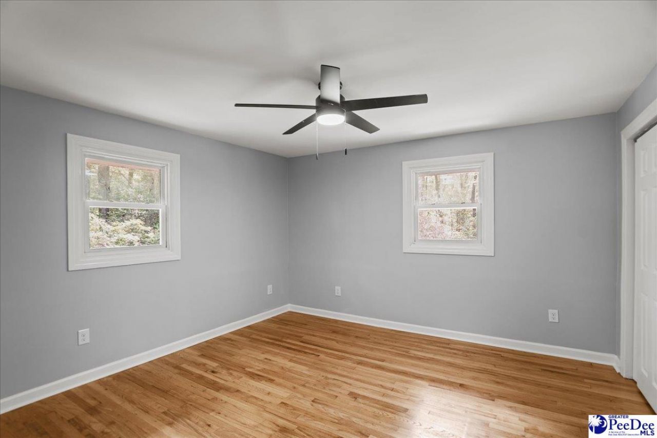 53 Kings Rd Photo 25