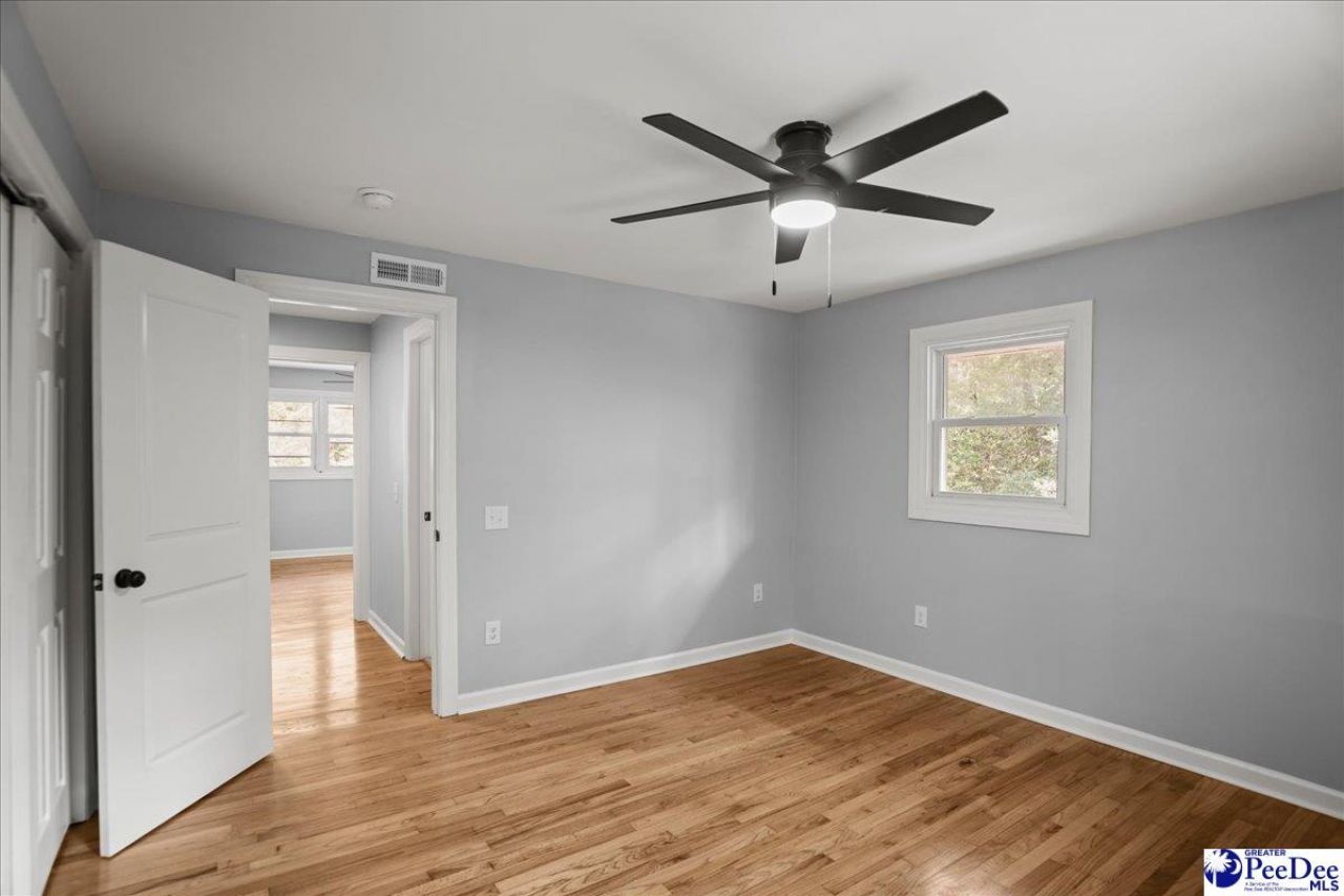 53 Kings Rd Photo 27