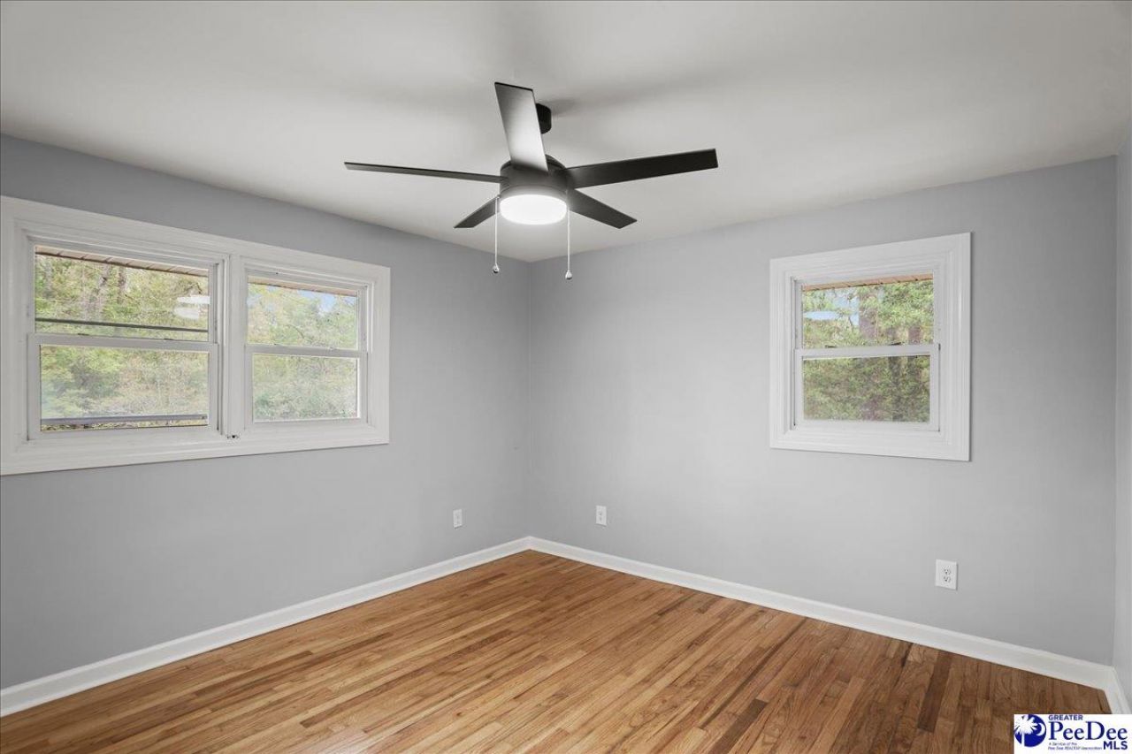 53 Kings Rd Photo 28