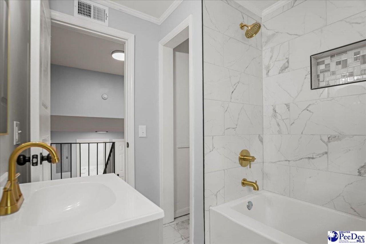 53 Kings Rd Photo 31