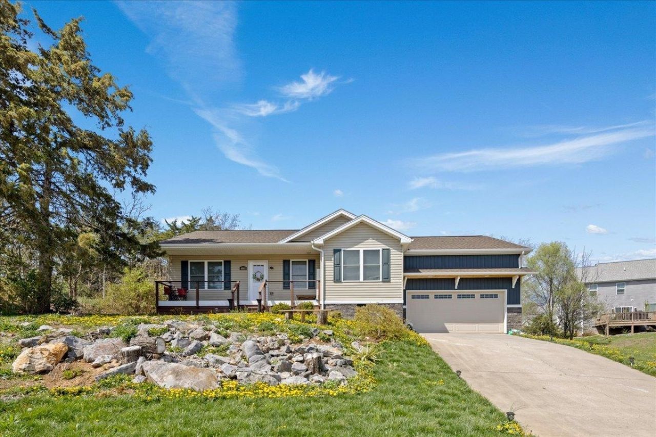 4001 BUCK RUN CT primary photo