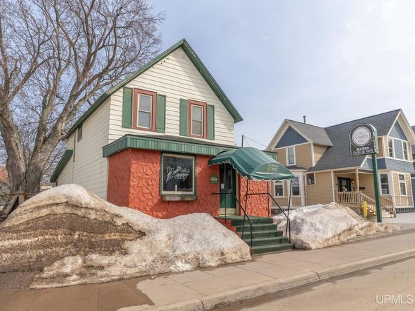 824 N 3rd Street, Marquette, MI 49855