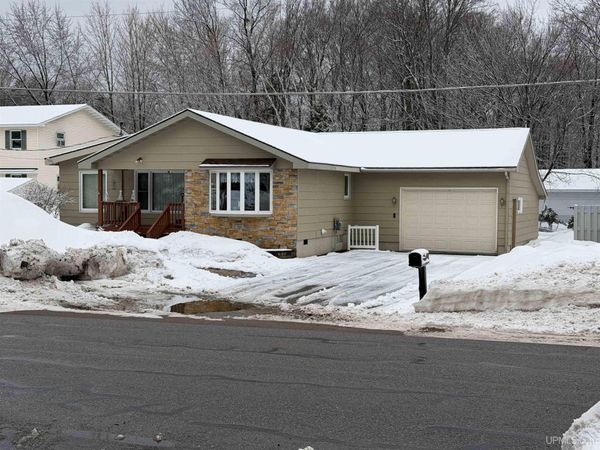 375 Meeske Avenue, Marquette Twp, MI 49855