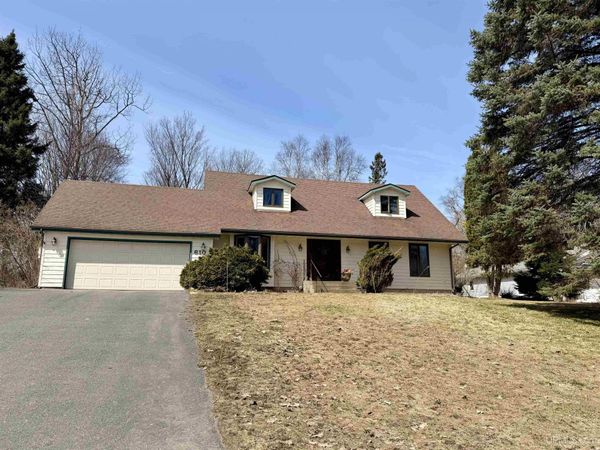 610 Brule Road, Marquette, MI 49855
