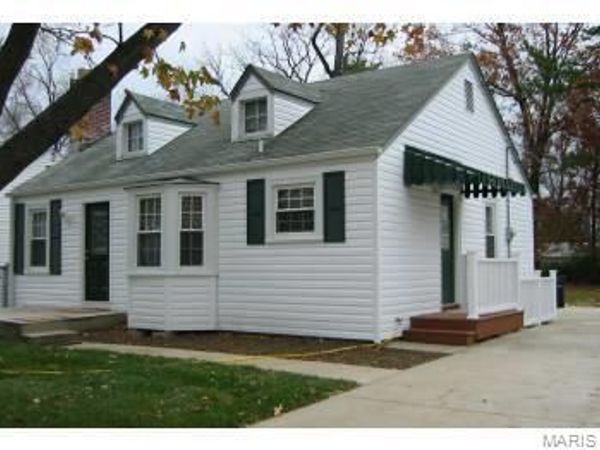 2820 Hilldale Avenue , Brentwood, MO 63144