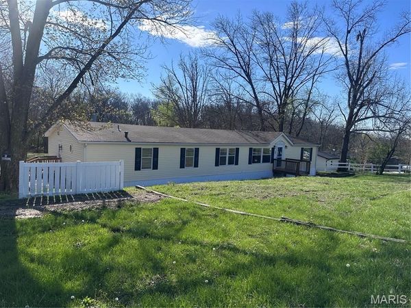 50 Brooks Lane , Winfield, MO 63389