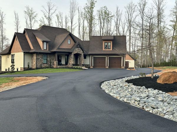 483 Morewood RD , Hardy, VA 24101