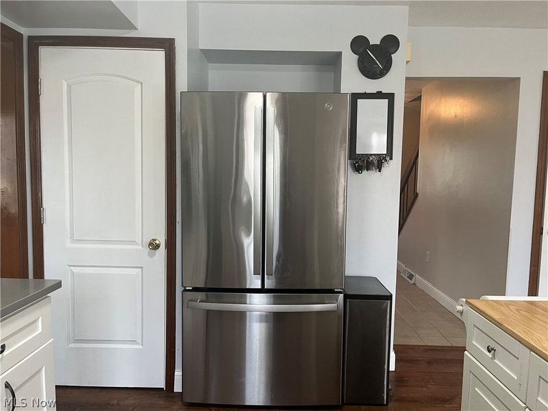 13330 S Partridge Drive, Valley View, OH 44125 Photo 10