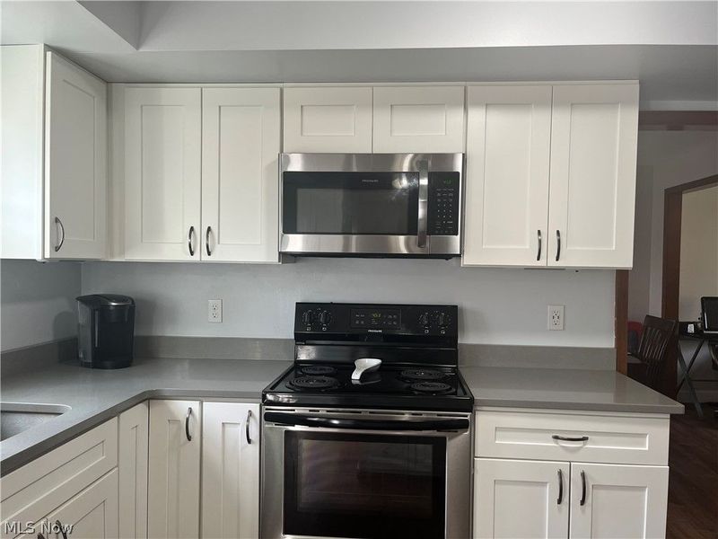 13330 S Partridge Drive, Valley View, OH 44125 Photo 13