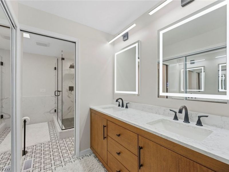 13876 Olde Orchard Road , Strongsville, OH 44136 Photo 18