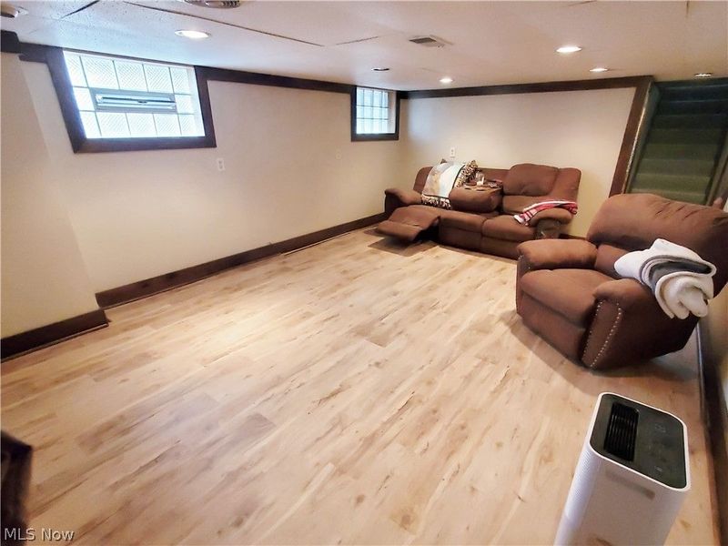 6514 Kenneth Avenue , Parma, OH 44129 Photo 16