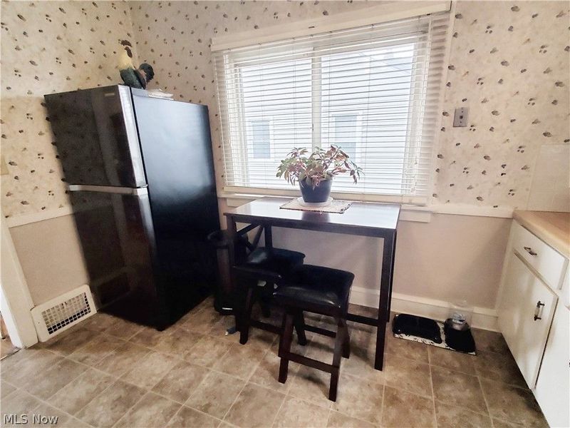 6514 Kenneth Avenue , Parma, OH 44129 Photo 9