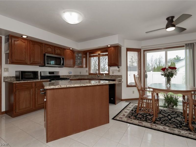 2870 Istra Lane , Willoughby Hills, OH 44092 Photo 13