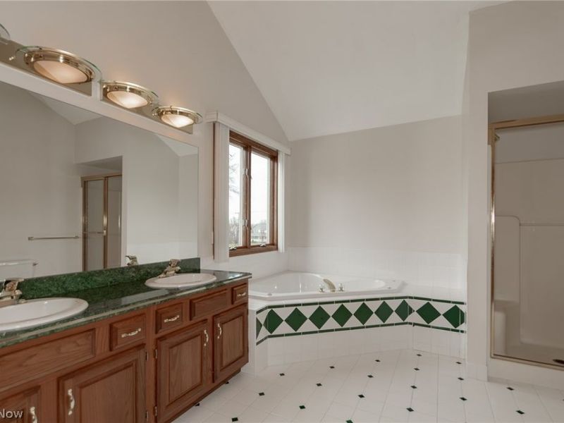 2870 Istra Lane , Willoughby Hills, OH 44092 Photo 25