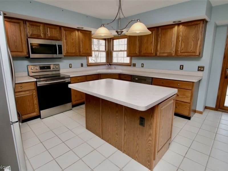 2903 Lamplight Lane , Willoughby Hills, OH 44094 Photo 7