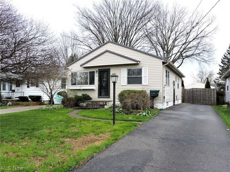 324 Boston Avenue , Elyria, OH 44035 Photo 1