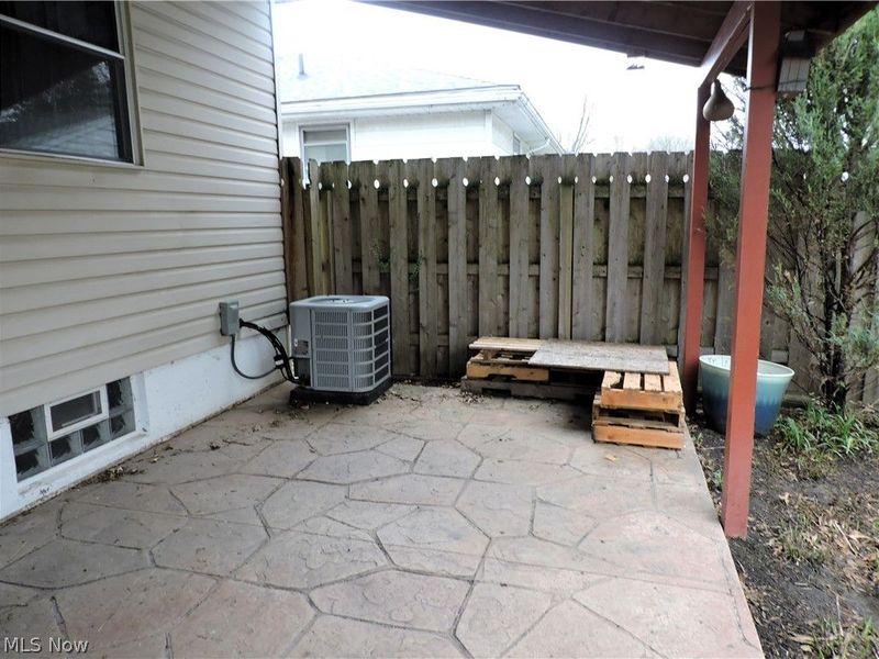 324 Boston Avenue , Elyria, OH 44035 Photo 17