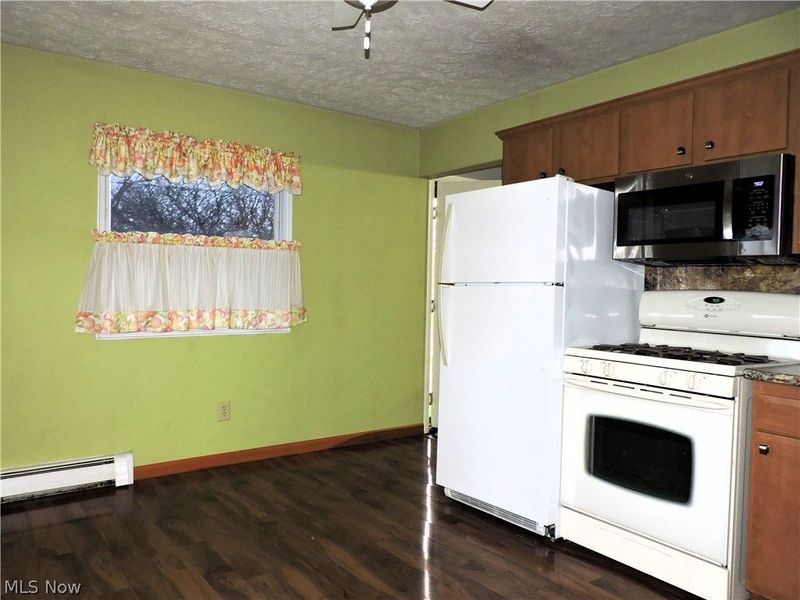 324 Boston Avenue , Elyria, OH 44035 Photo 5