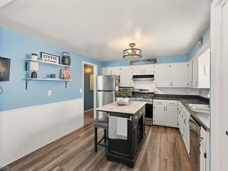 2190 Waterbury Drive, Uniontown, OH 44685 Photo 17