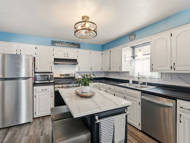 2190 Waterbury Drive, Uniontown, OH 44685 Photo 20