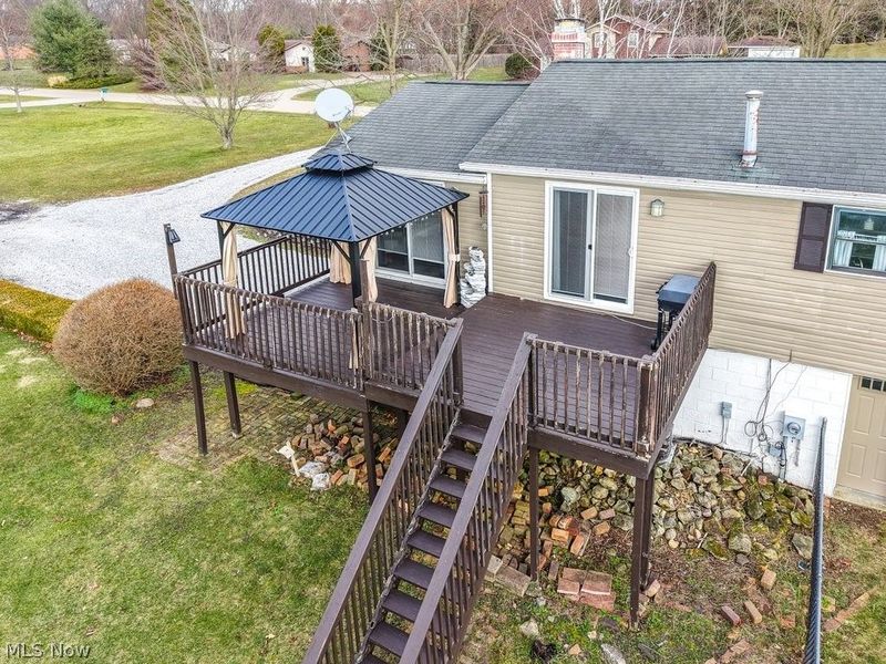 2190 Waterbury Drive, Uniontown, OH 44685 Photo 7