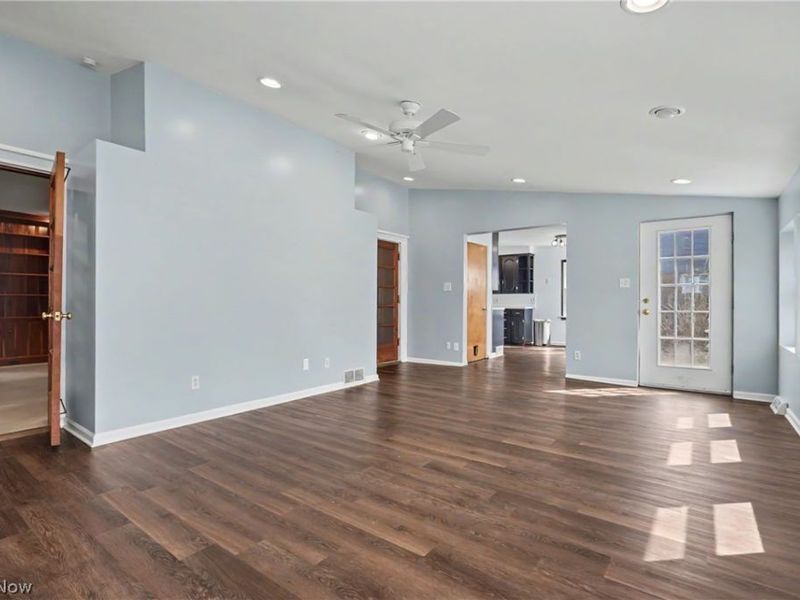 2456 Fifth Avenue , Liberty, OH 44505 Photo 19