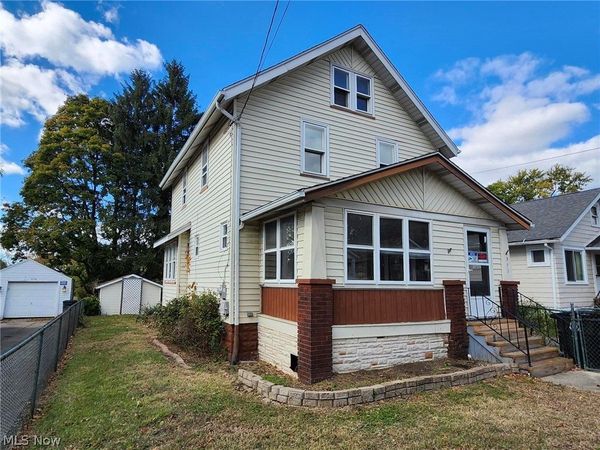 970 Allendale Avenue , Akron, OH 44306