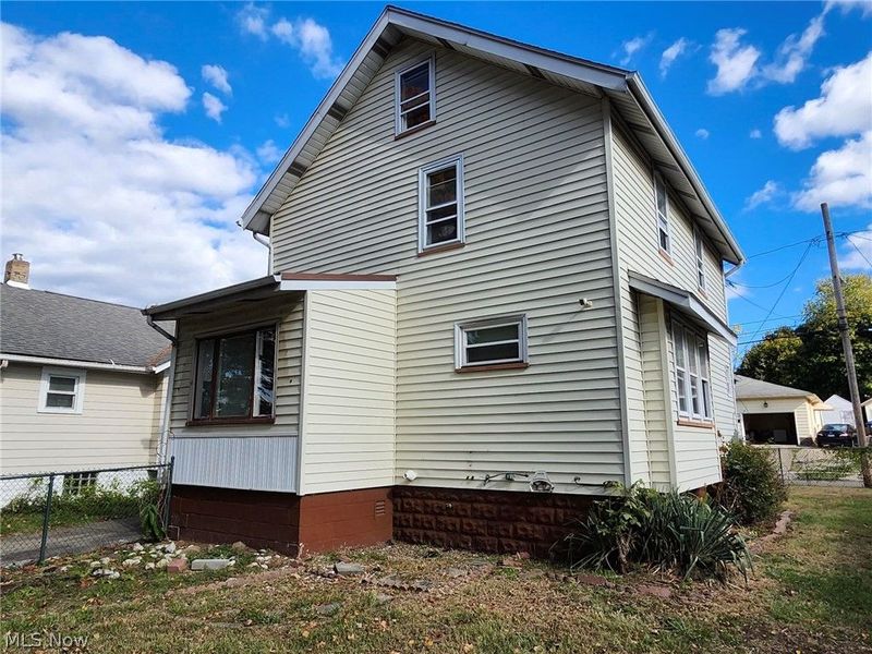 970 Allendale Avenue, Akron, OH 44306 Photo 2