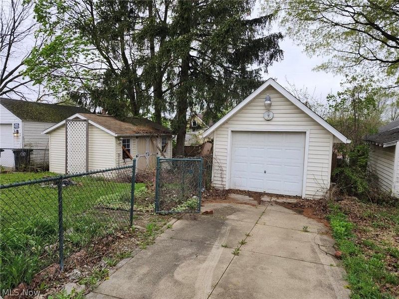 970 Allendale Avenue , Akron, OH 44306 Photo 8