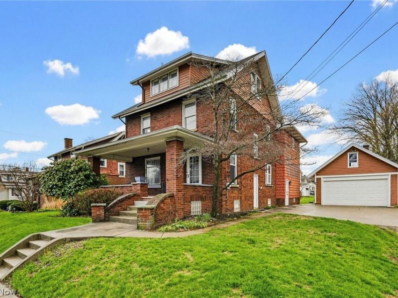 816 E Gorgas Street, Louisville, OH 44641 Photo 1